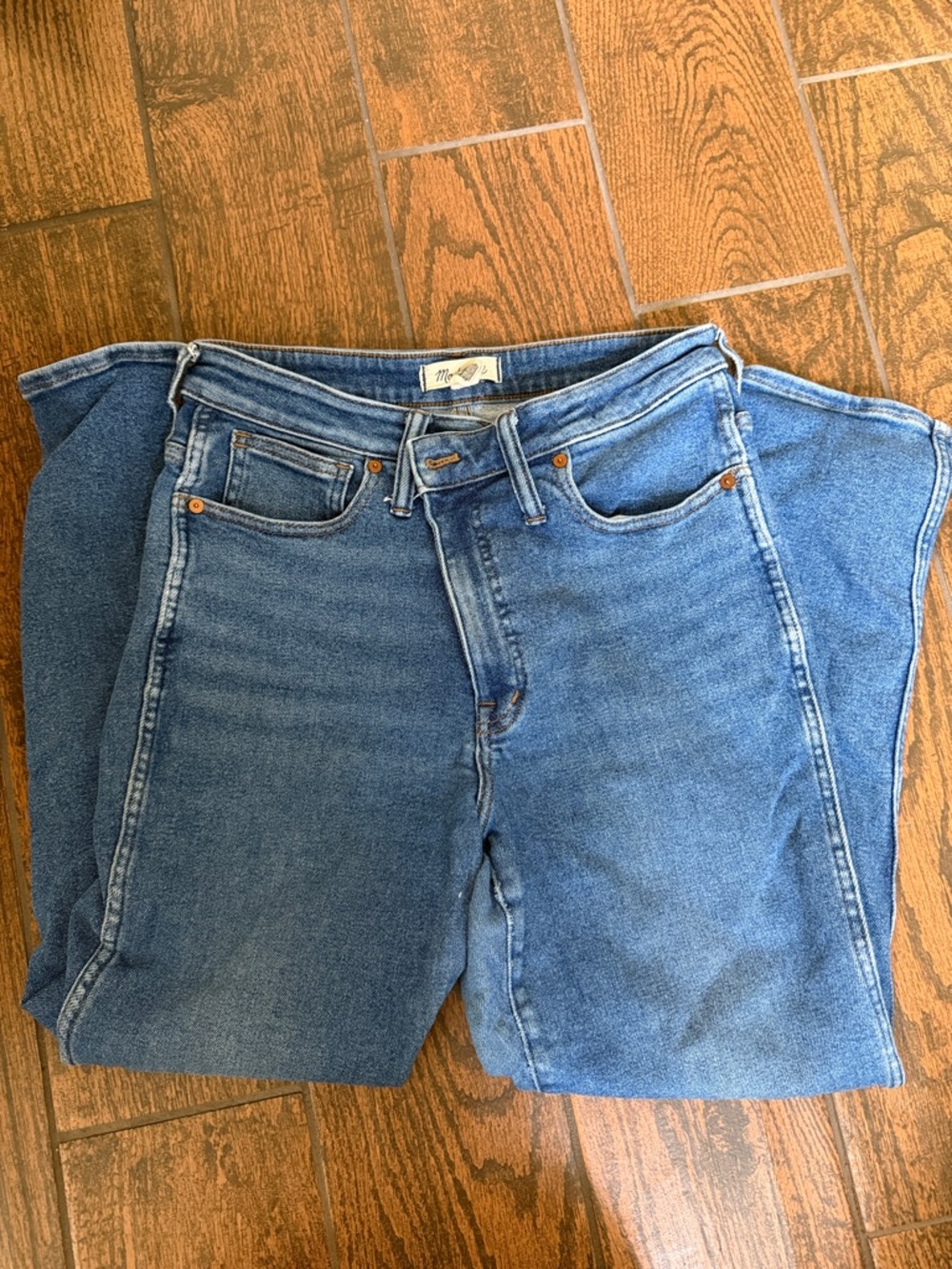 Madewell Curvy Stovepipe Jeans in Medium Blue